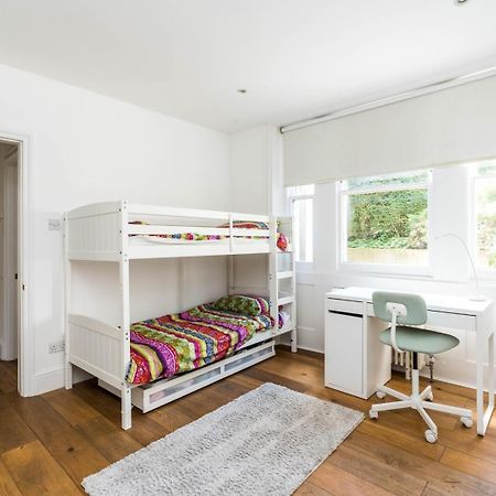 Fantastic 3 Bedroom Flat West Hampstead Londra Dış mekan fotoğraf