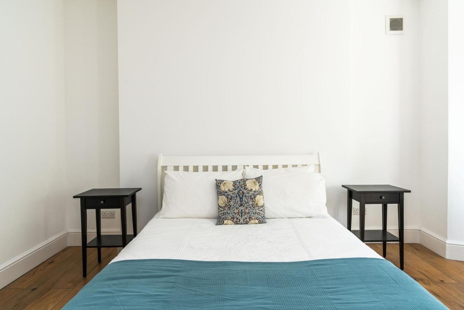 Fantastic 3 Bedroom Flat West Hampstead Londra Dış mekan fotoğraf