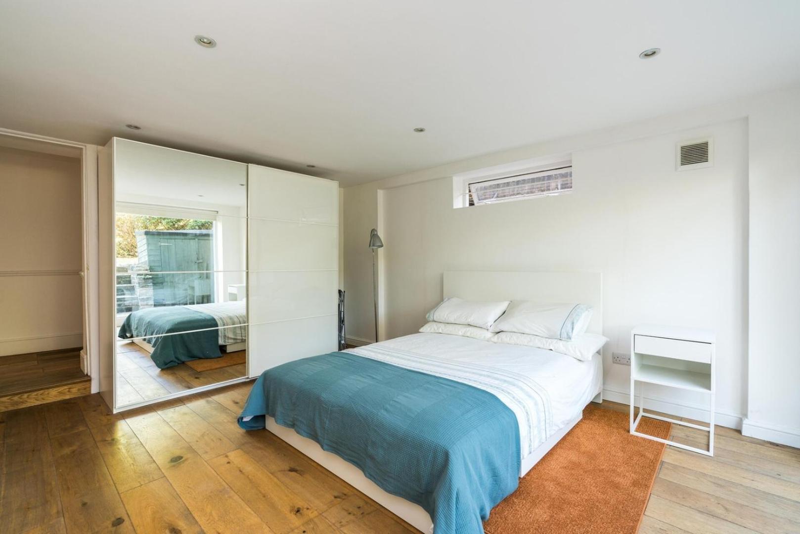 Fantastic 3 Bedroom Flat West Hampstead Londra Dış mekan fotoğraf