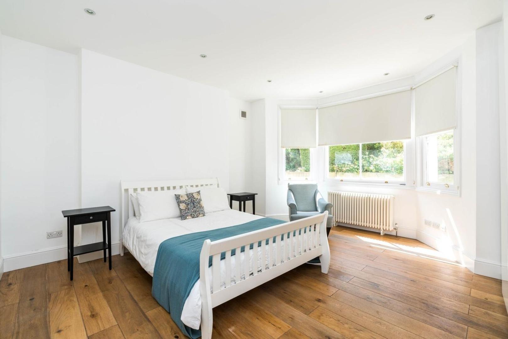 Fantastic 3 Bedroom Flat West Hampstead Londra Dış mekan fotoğraf